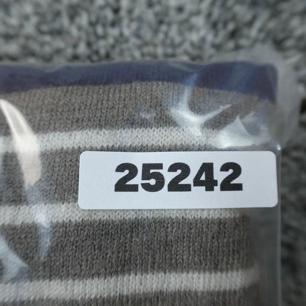 Banana Republic‎ Sweater Mens L Gray Stripe Merino Wool V Neck Knit Pullover Top